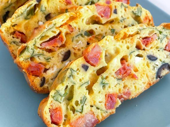 Pão de Chouriço, Feta e Azeitonas