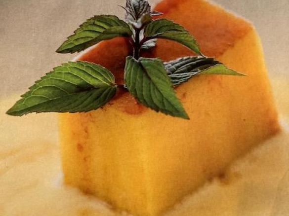 Pudim de queijo da serra, creme de laranja e hortelã - Diogo Rocha