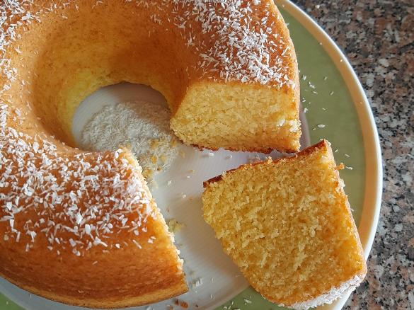 Bolo de coco