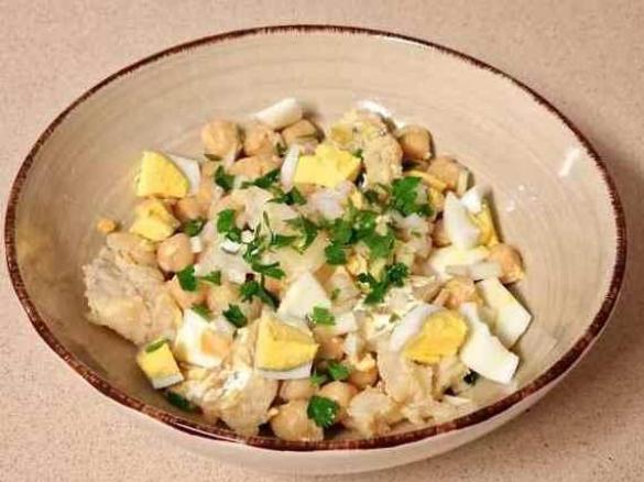 *BACALHAU COM GRÃO*