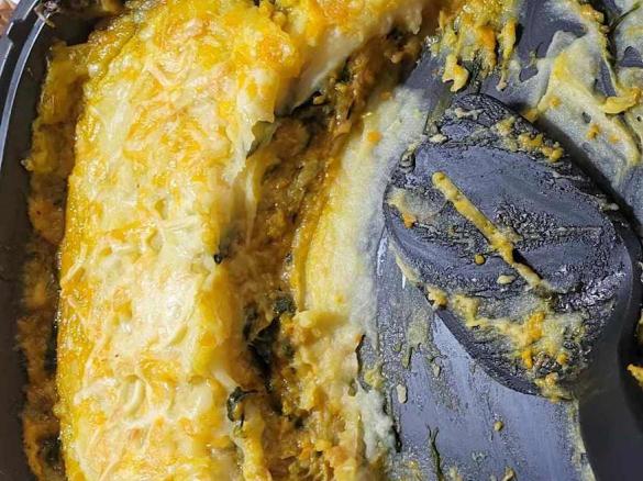 Variante Empadão de Alheira com espinafres e cenoura